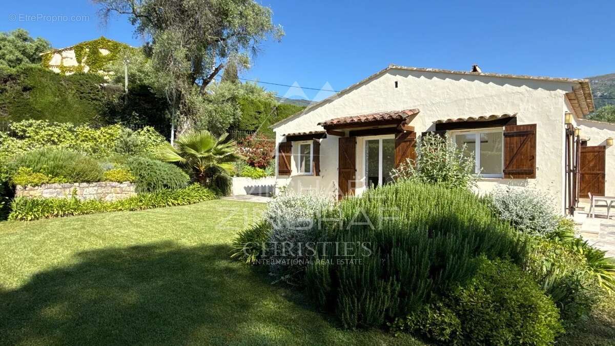 Maison à TOURRETTES-SUR-LOUP
