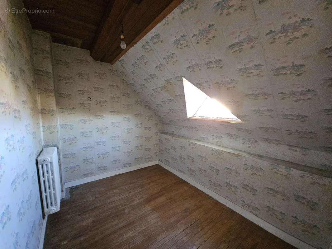 Maison à SAINT-DENIS-LE-GAST