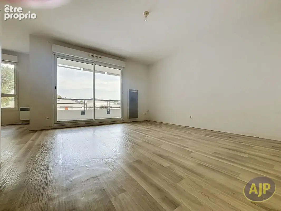 À VENDRE  Appartement de 65 m² 2 chambres avec balcon et parking - photo 7