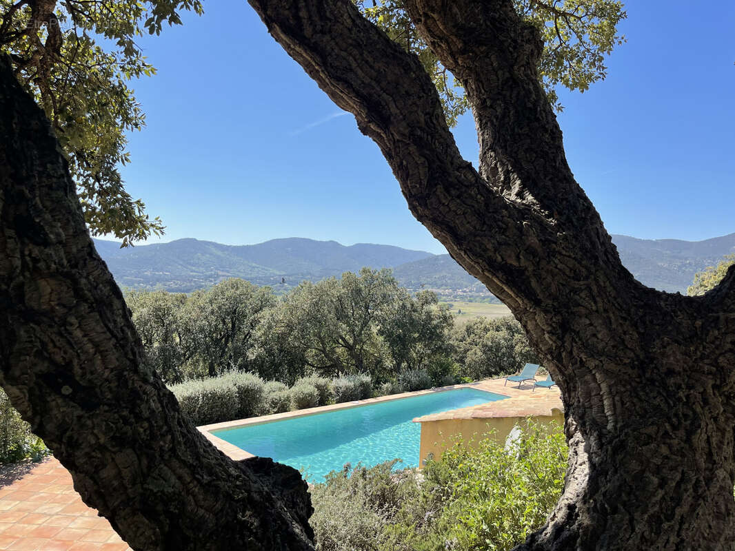 Maison à PLAN-DE-LA-TOUR