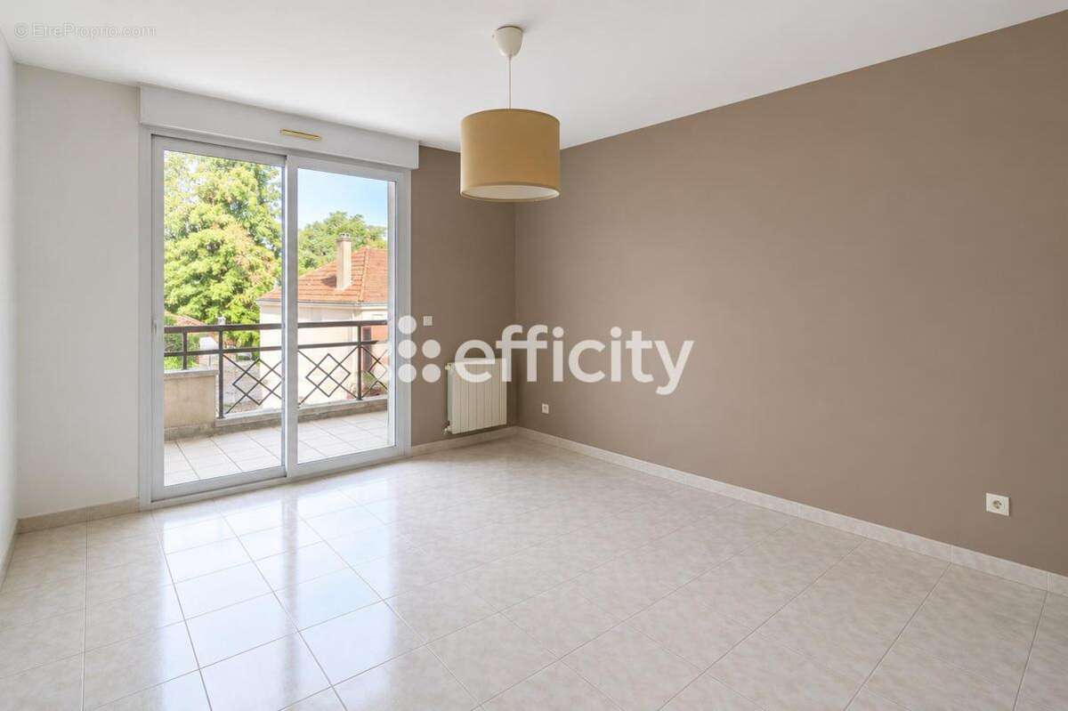 Appartement à BONDY