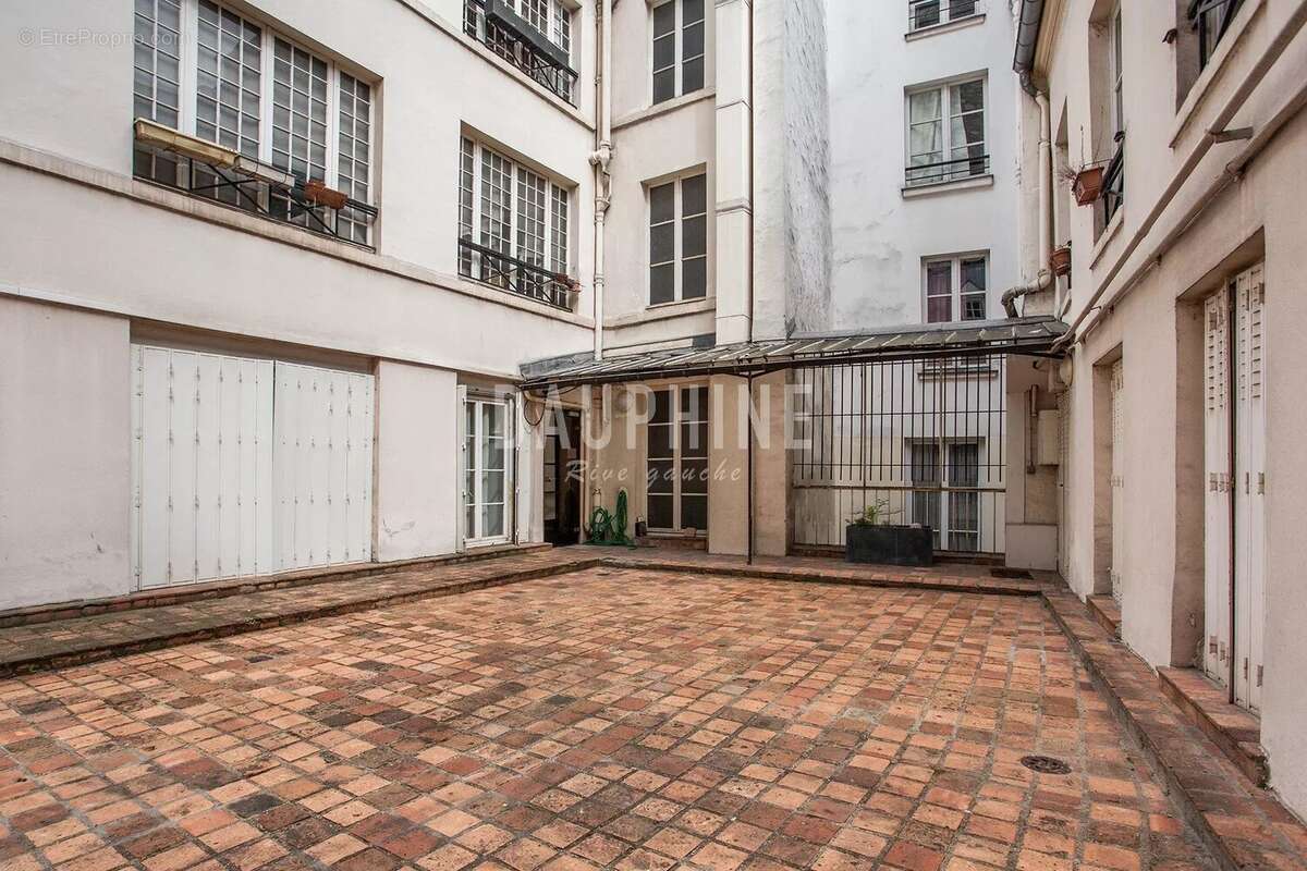 Appartement à PARIS-6E
