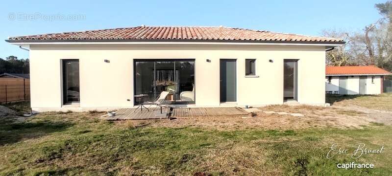 Maison à PARENTIS-EN-BORN