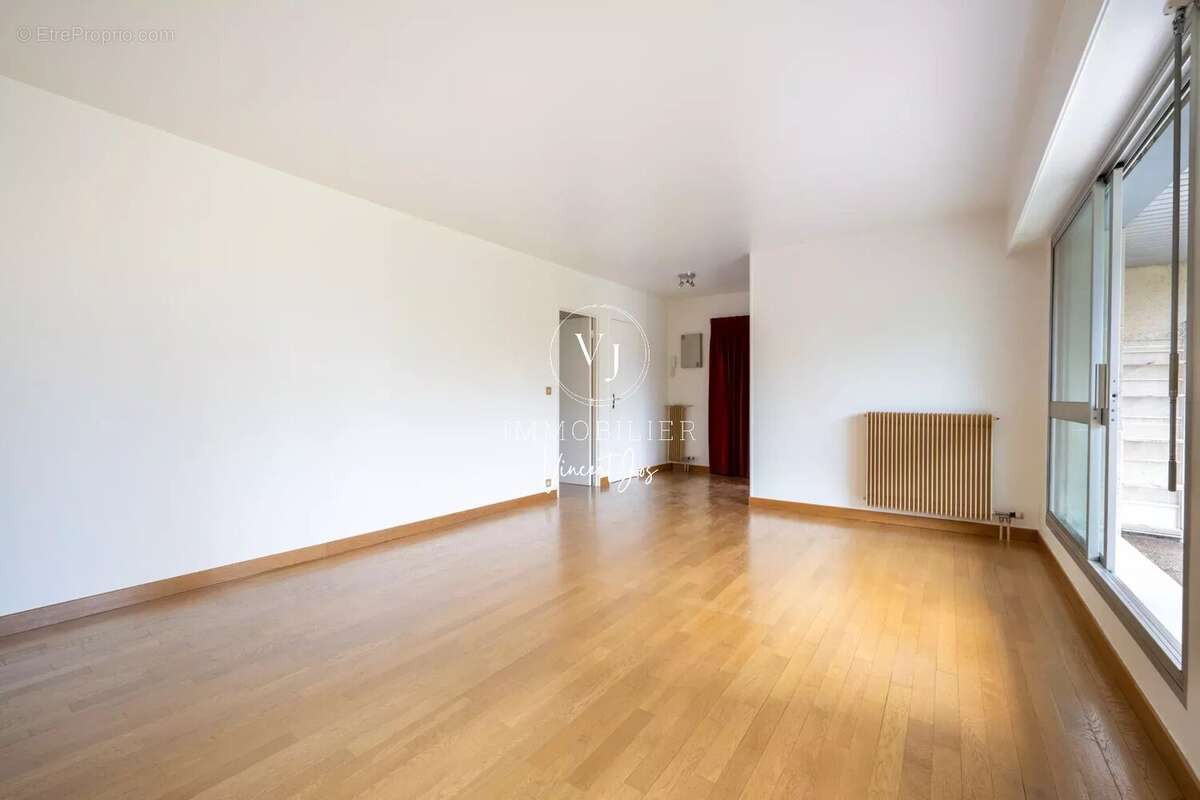 Appartement à BOUGIVAL