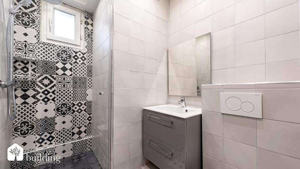 A vendre - Neuilly-sur-Seine Duc d'Orléans - Appartement 6 pièces avec balcon de 119 m² - photo 13