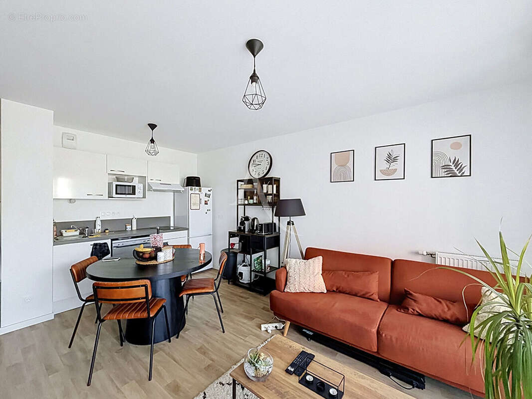 Appartement à SAINT-SYLVAIN-D'ANJOU