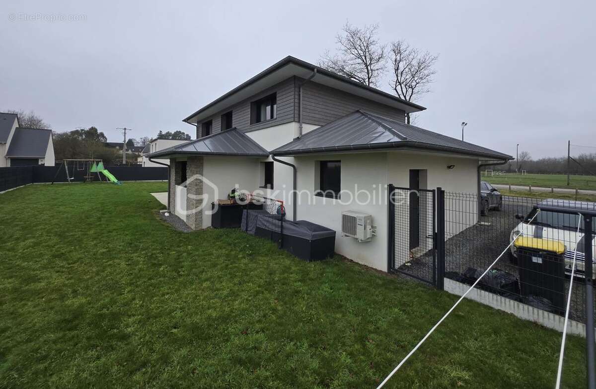 Maison contemporaine 2021 – Belles prestations, vie de plain-pied et cadre calme – 152 m² - photo 7