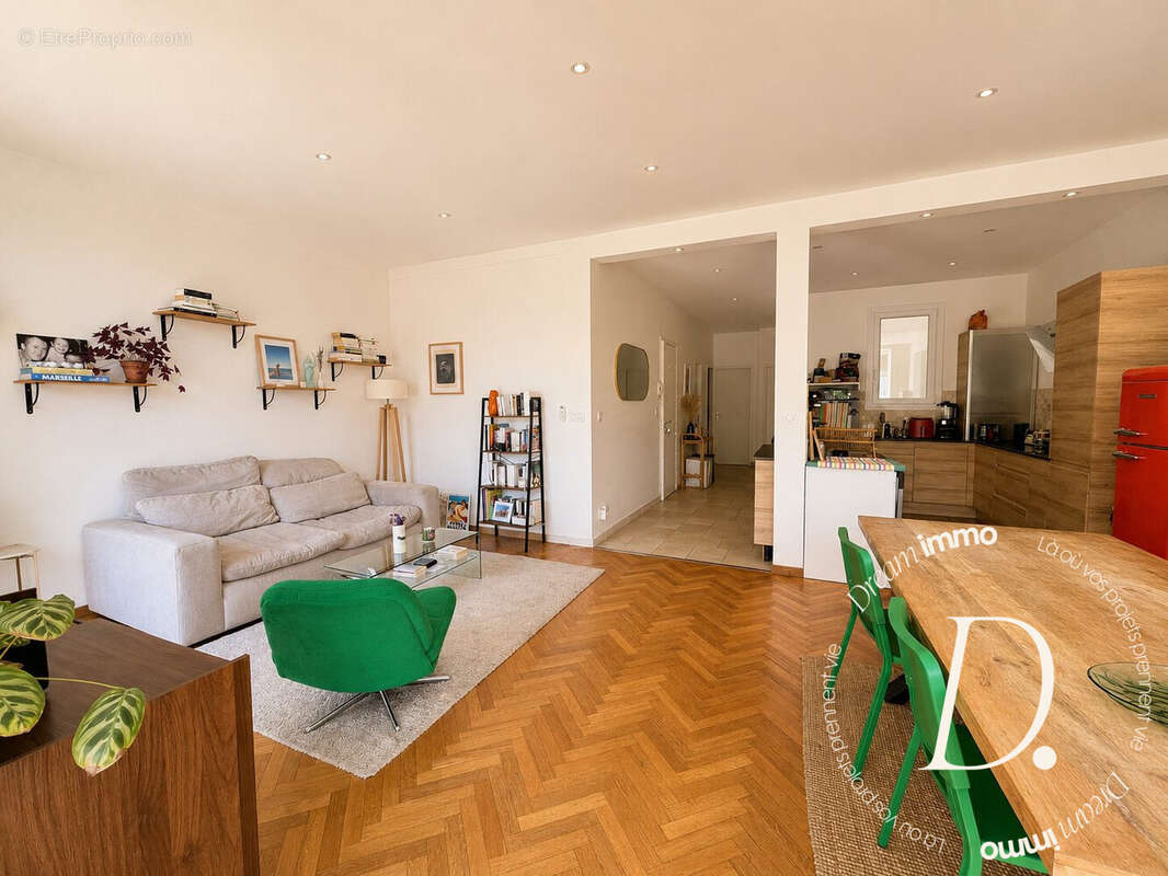 Appartement à MARSEILLE-6E