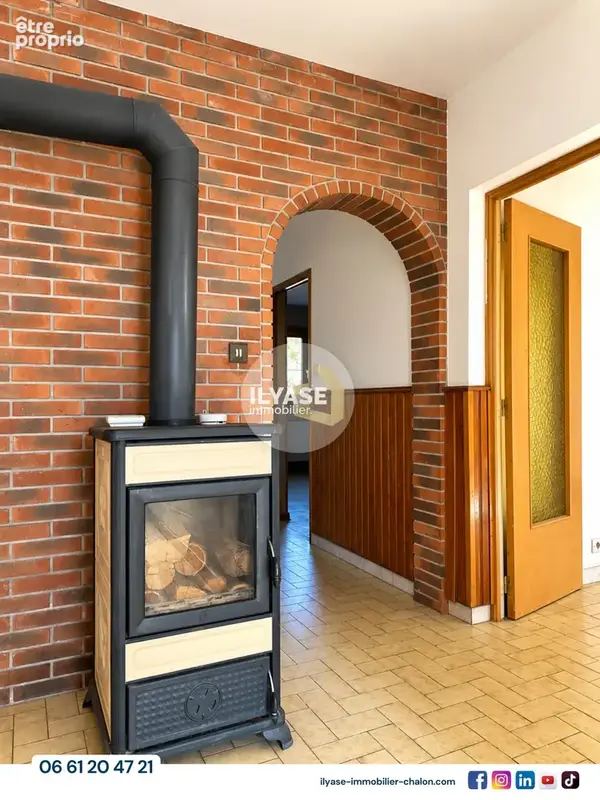 Maison avec 5 chambres, 2 salles d’eau et terrain de 1 358 m2 - photo 4
