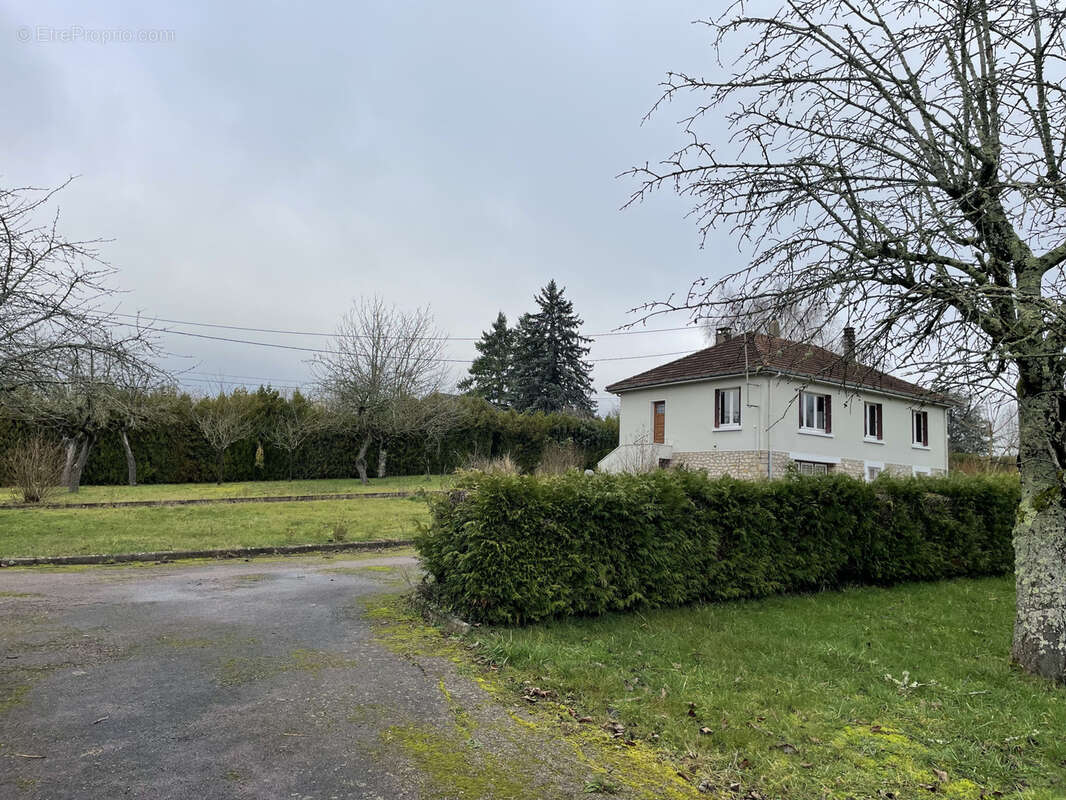 Maison à NEUVY-SUR-LOIRE