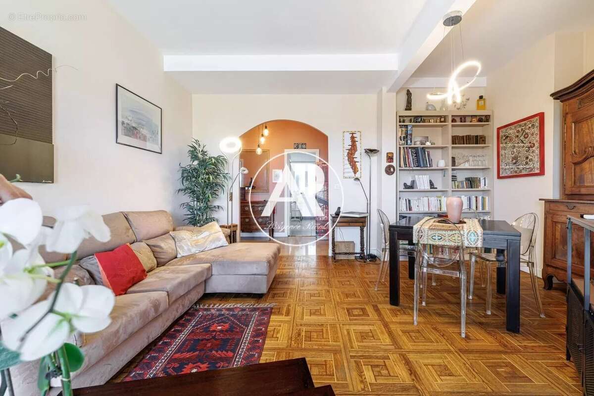 Nice • Baumettes • 4 PIECES // Terrasse 70m² // Cave // Parking collectif - photo 6