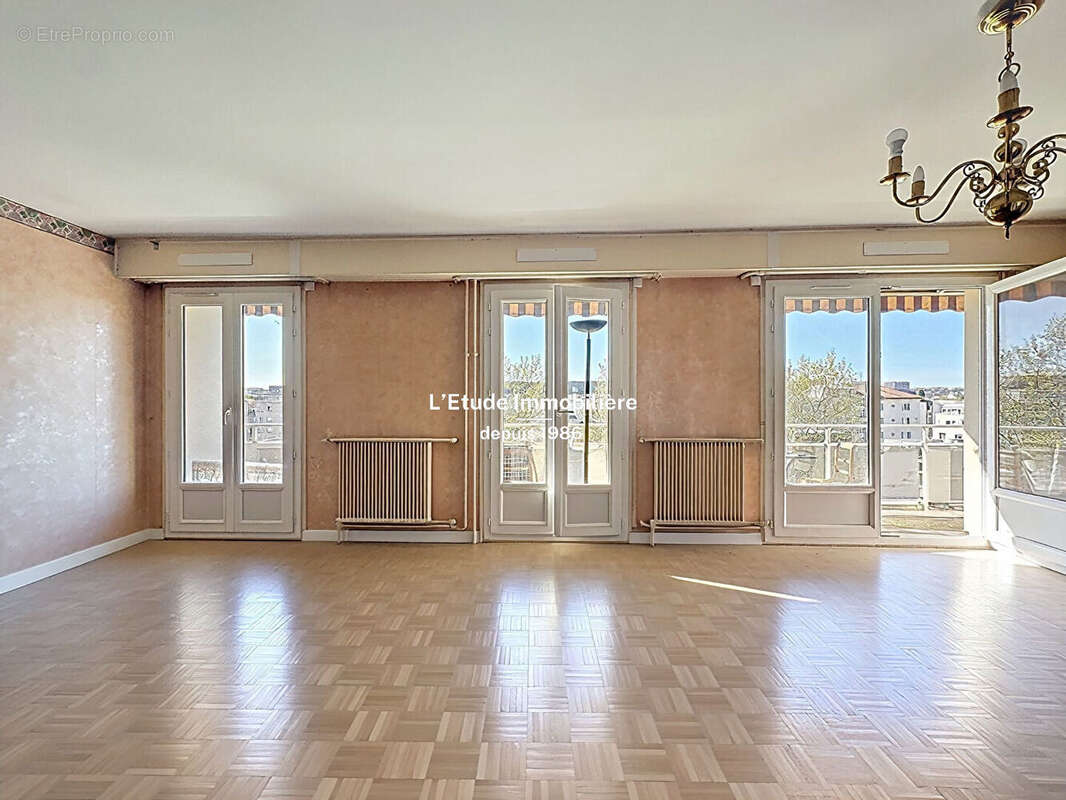 Appartement à LYON-6E