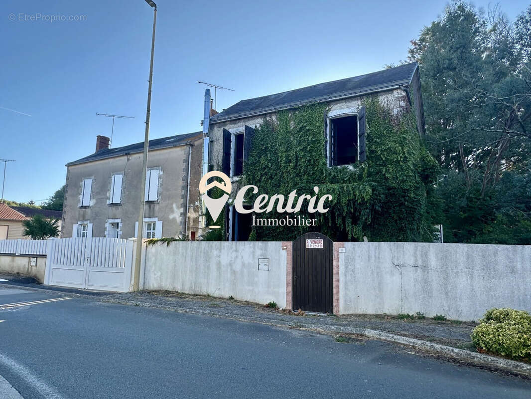 Maison à LE BUSSEAU