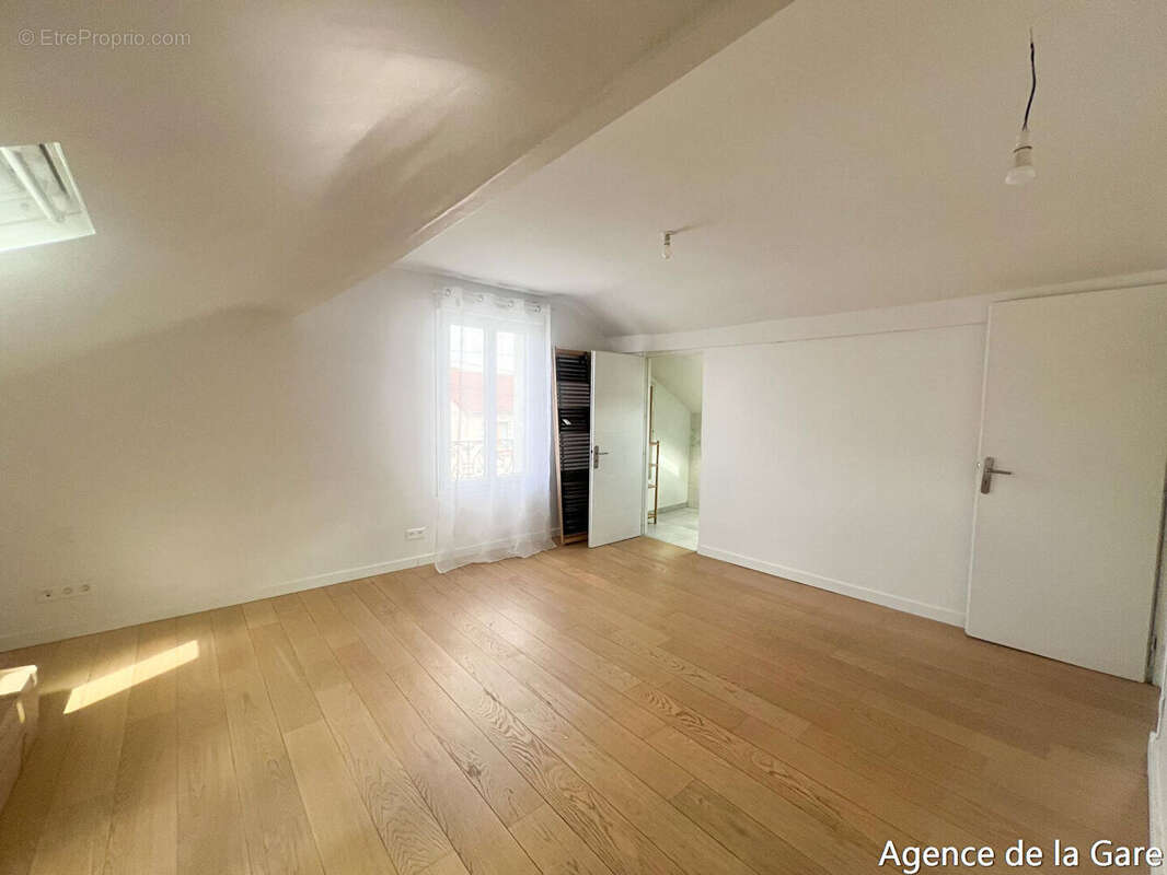 Maison à CARRIERES-SUR-SEINE