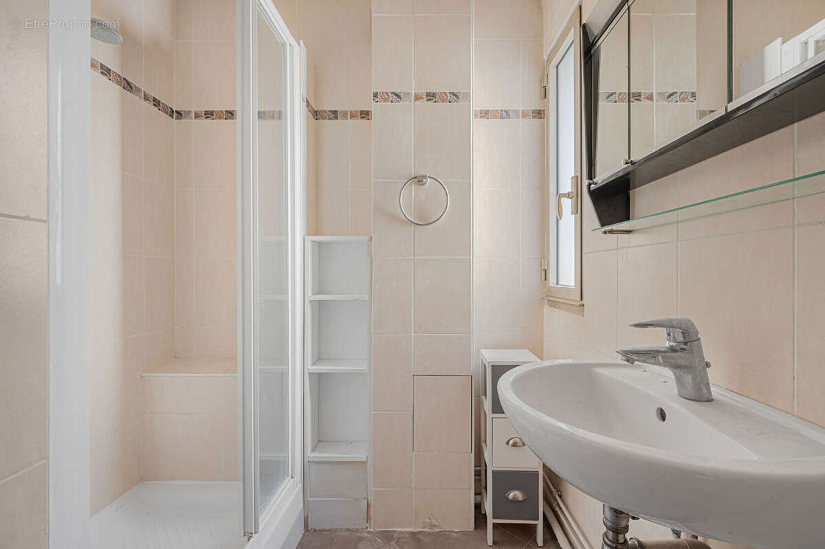 Appartement à PARIS-12E