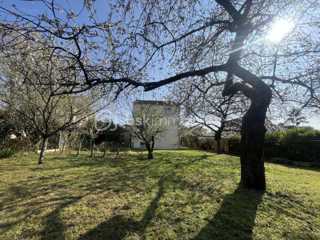Maison familiale de 150m2 sur un terrain de 930m2 - photo 30
