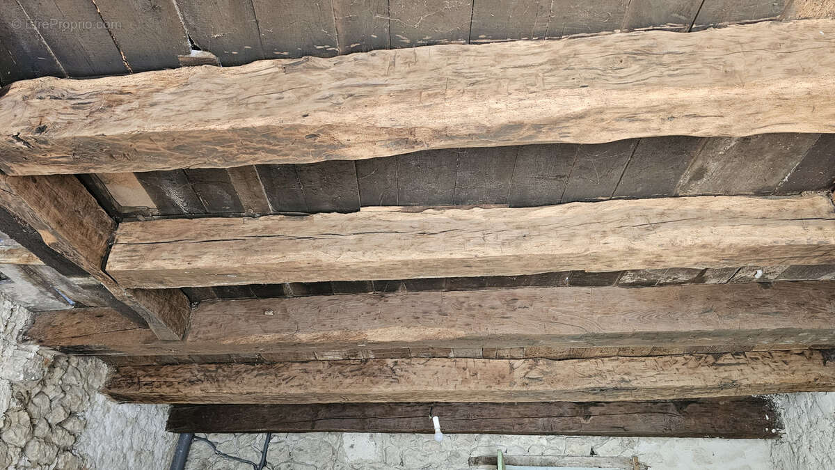 Maison à SAINT-MARTIAL-VIVEYROL