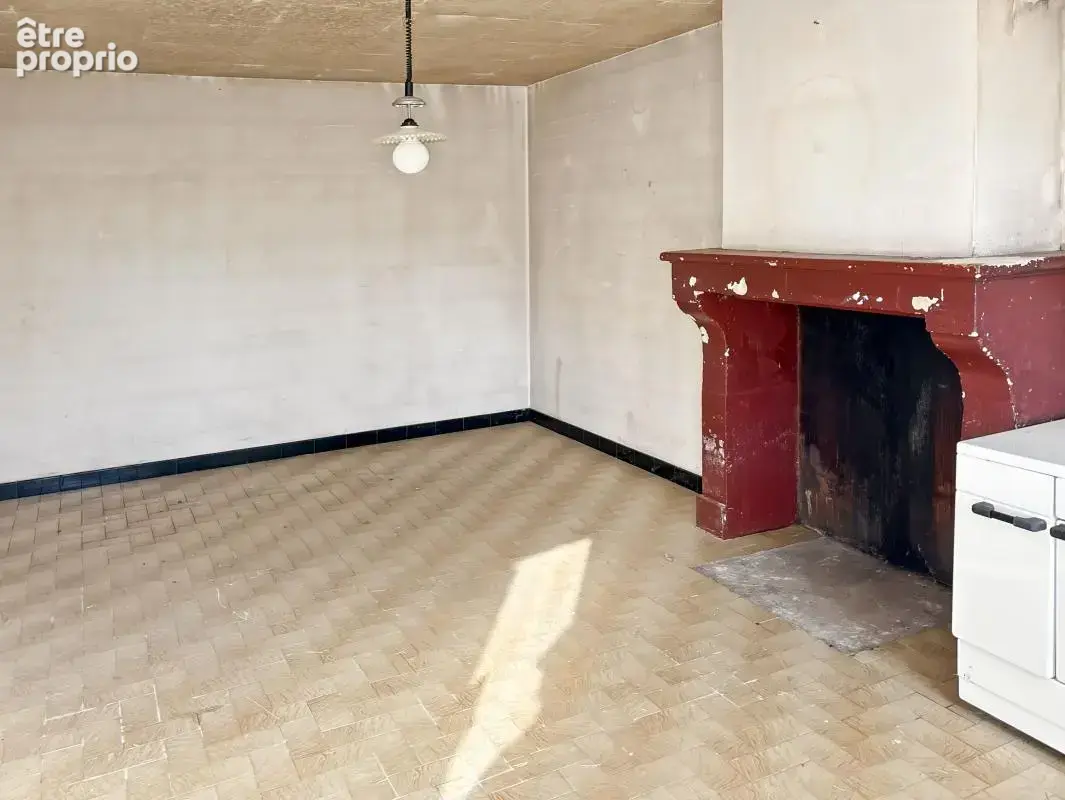 A SAISIR - Bien à fort potentiel - Spécial Rénovation ! - photo 11