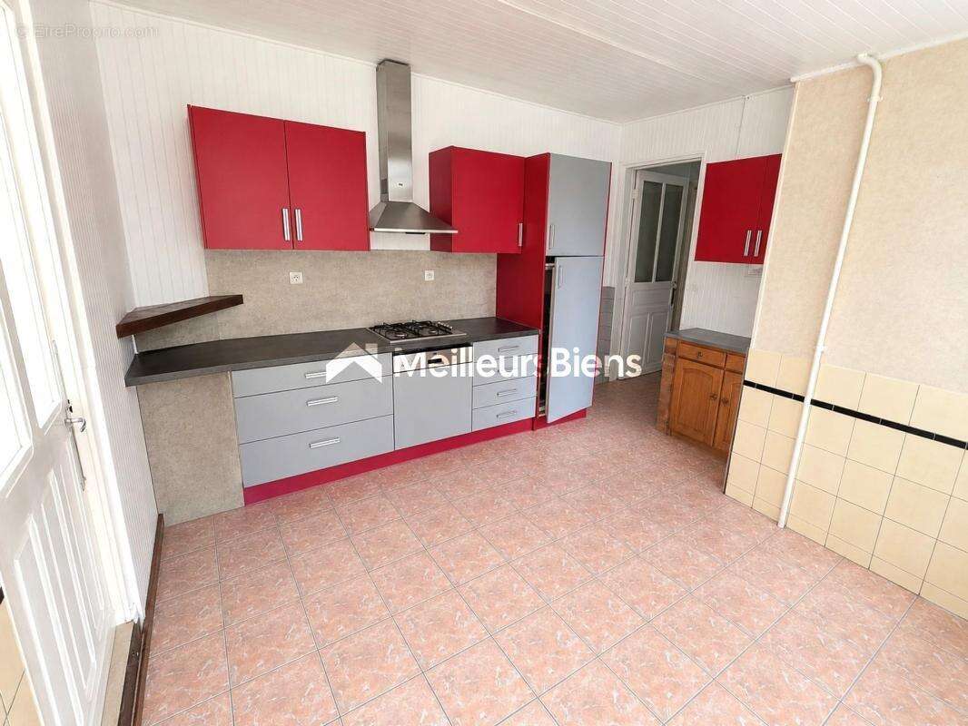Maison 132 m² à Maubeuge avec 4 chambres, garage et jardin - photo 5