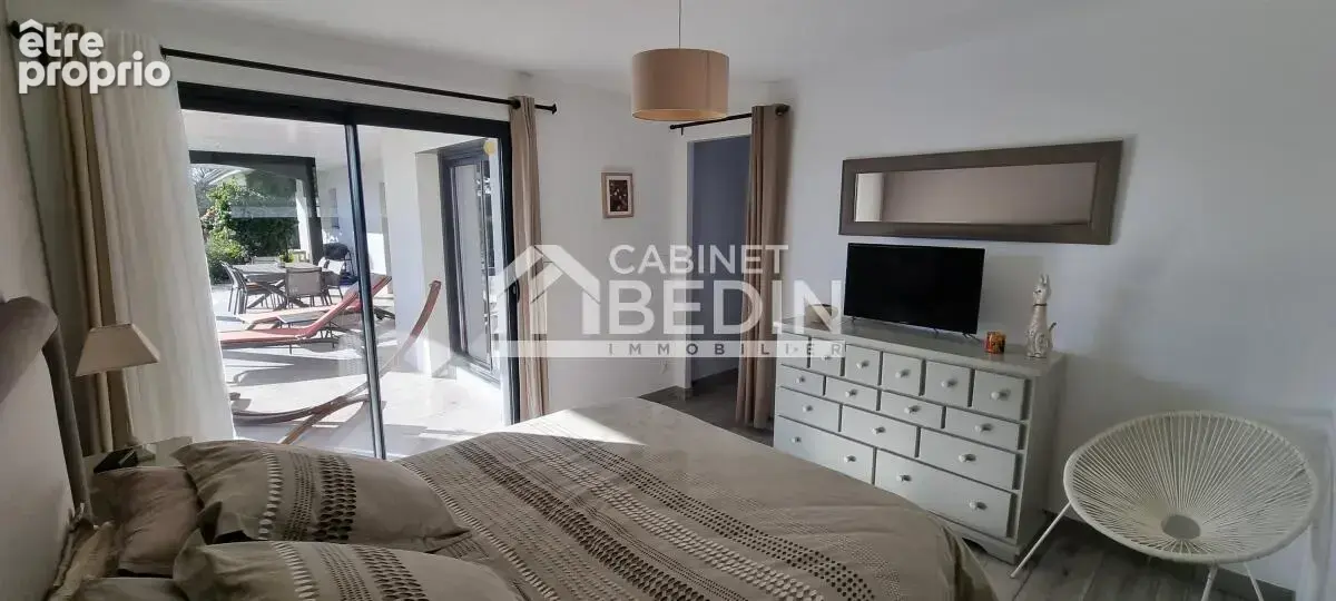 Maison 6 pièces 212 m² à vendre à Bourg (33710) - photo 8