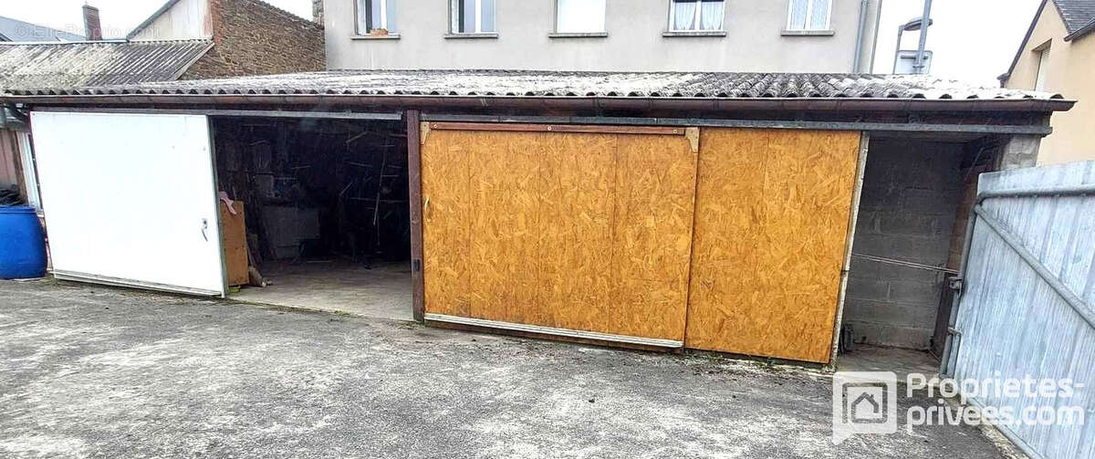 Maison à SAINT-HILAIRE-DU-HARCOUET