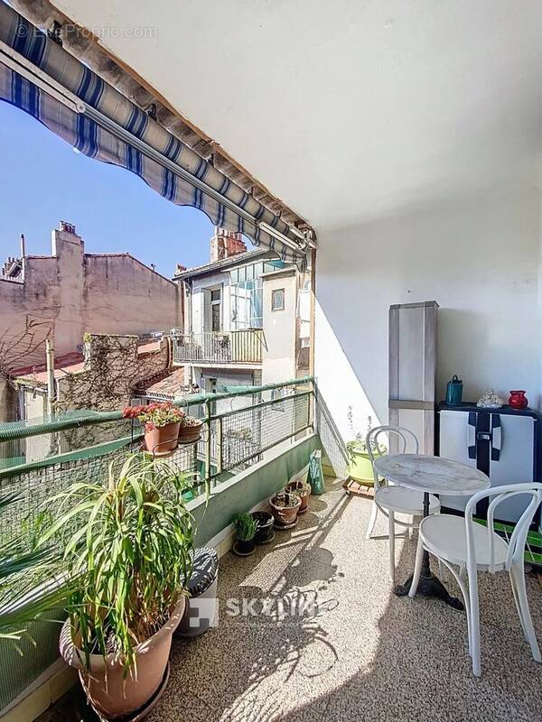 Appartement à MARSEILLE-1E