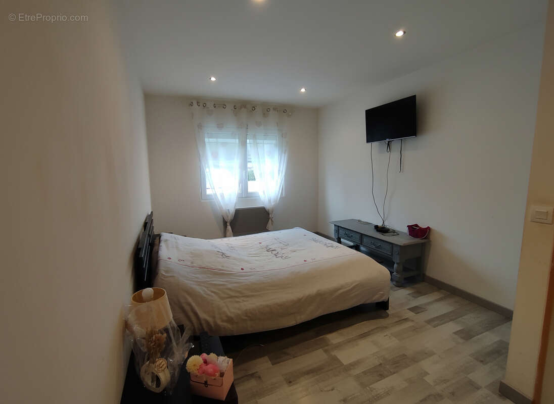 Maison à NEUVILLETTE