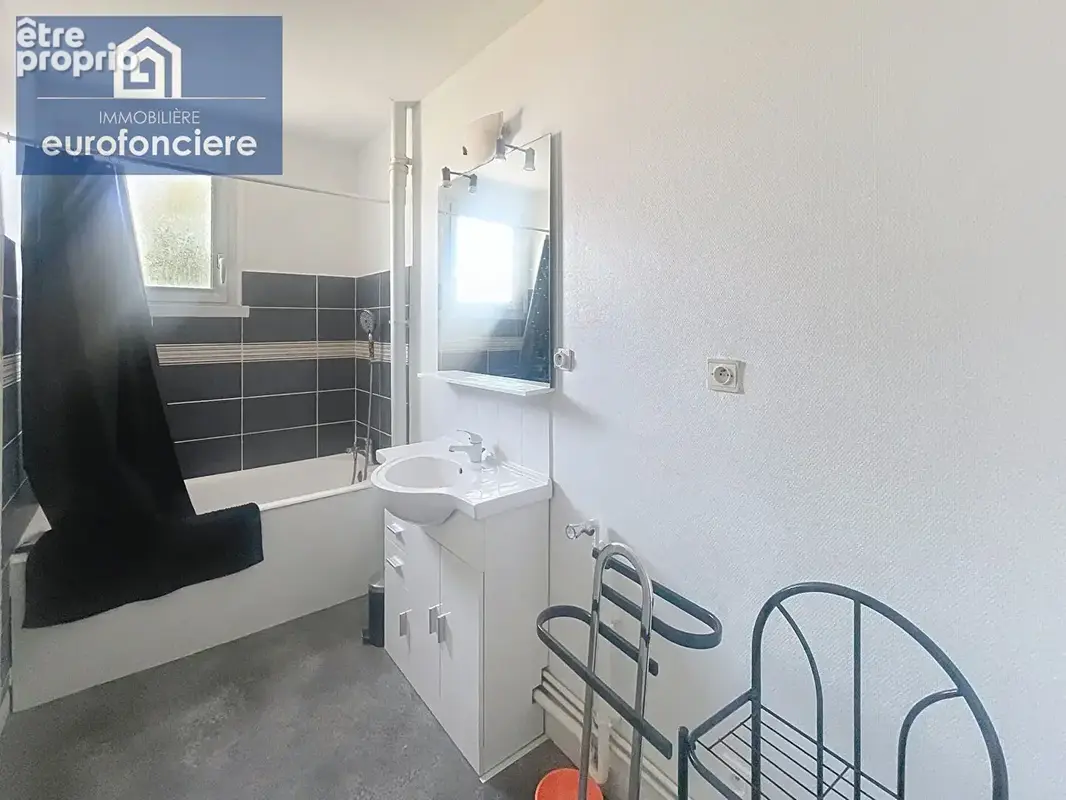 Appartement Saint Julien Les Villas 1 pièce - photo 3