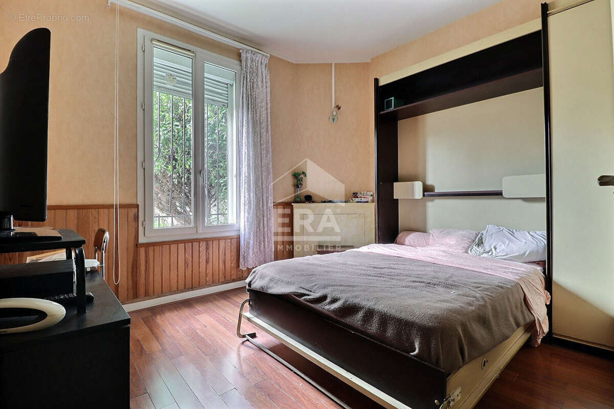 Appartement à AUBERVILLIERS