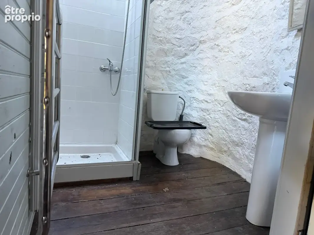 Auv 1193 : Maison au calme avec gîte, puits, beau terrain 5.340m2 - photo 30