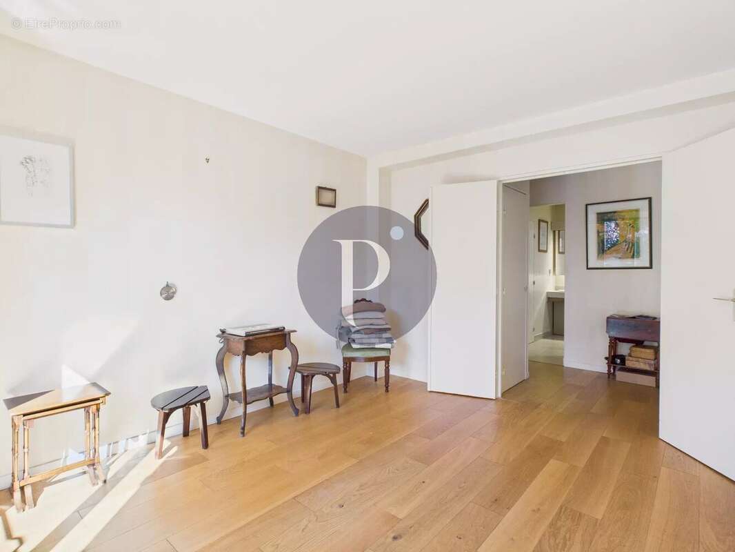 Maison à VERRIERES-LE-BUISSON