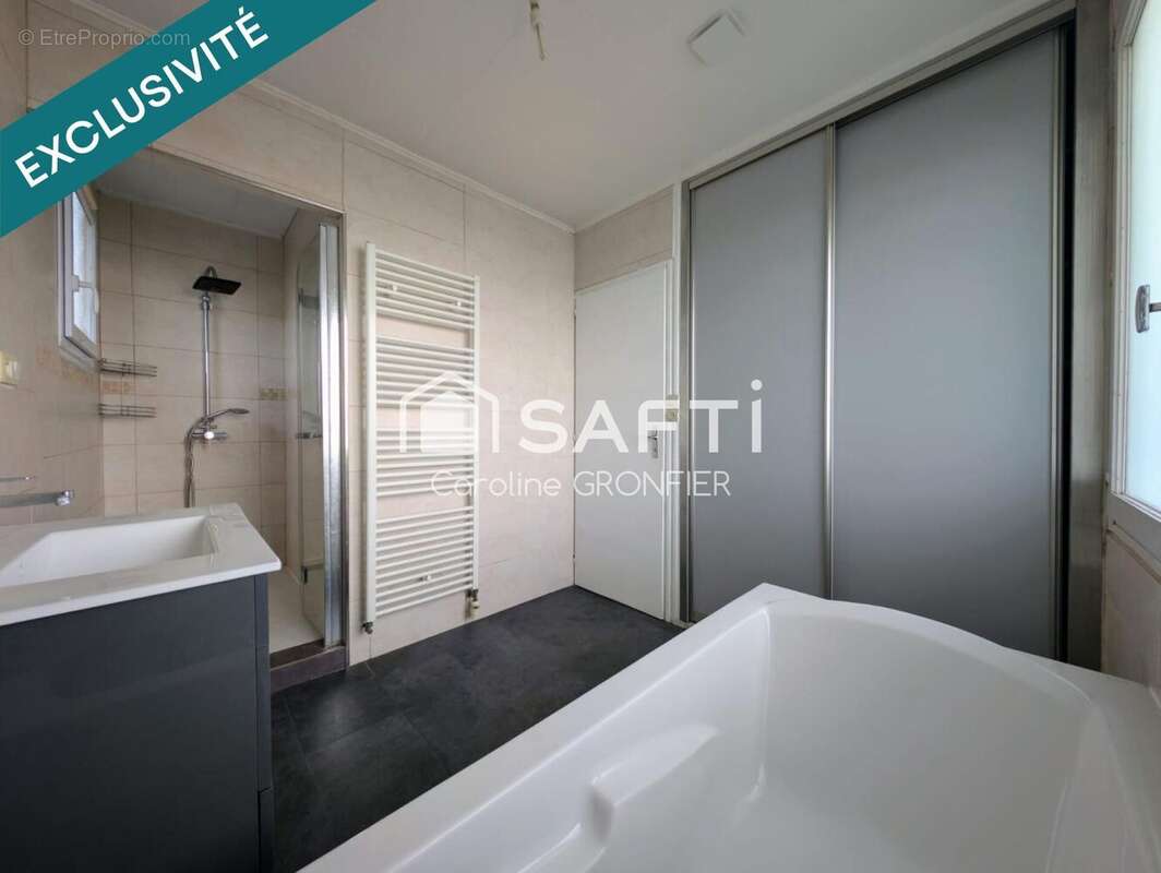 Photo 5 - Maison à PALINGES