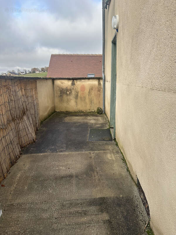 Maison à PIERRE-BUFFIERE