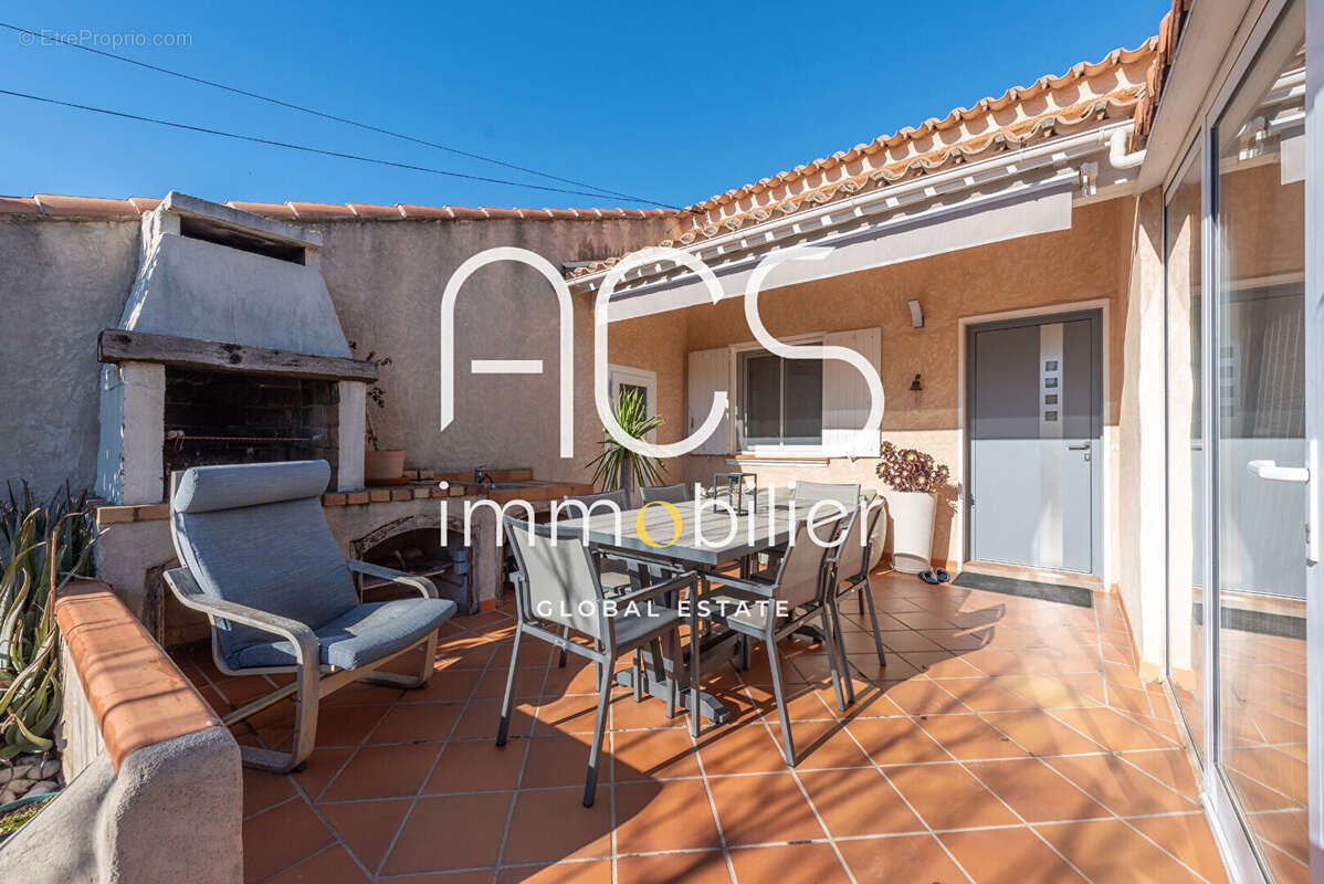 Maison à CHATEAUNEUF-LES-MARTIGUES