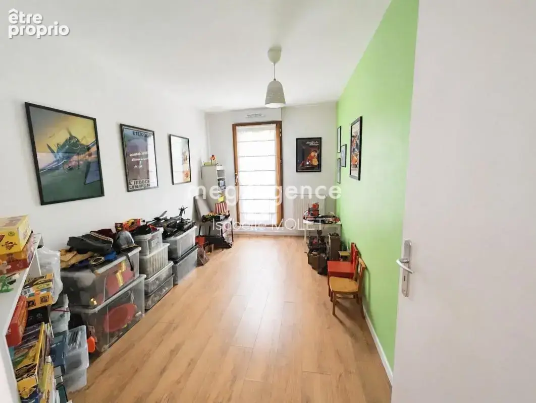 Appartement 4 chambres, deux terrasses, jardin, box - photo 8