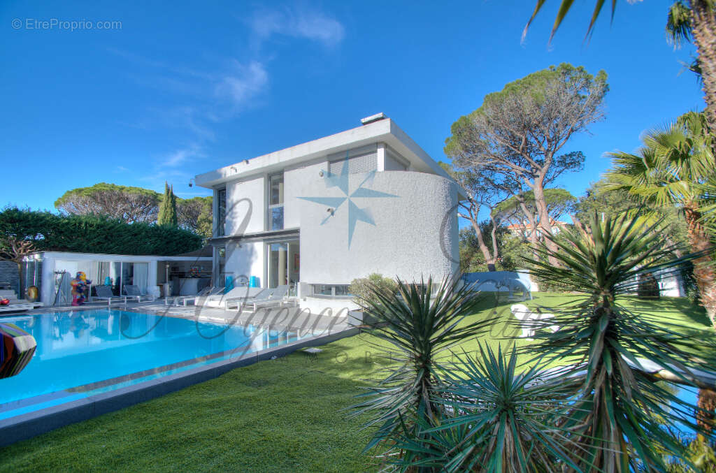 Villa d'architecte avec piscine à valescure - photo 16