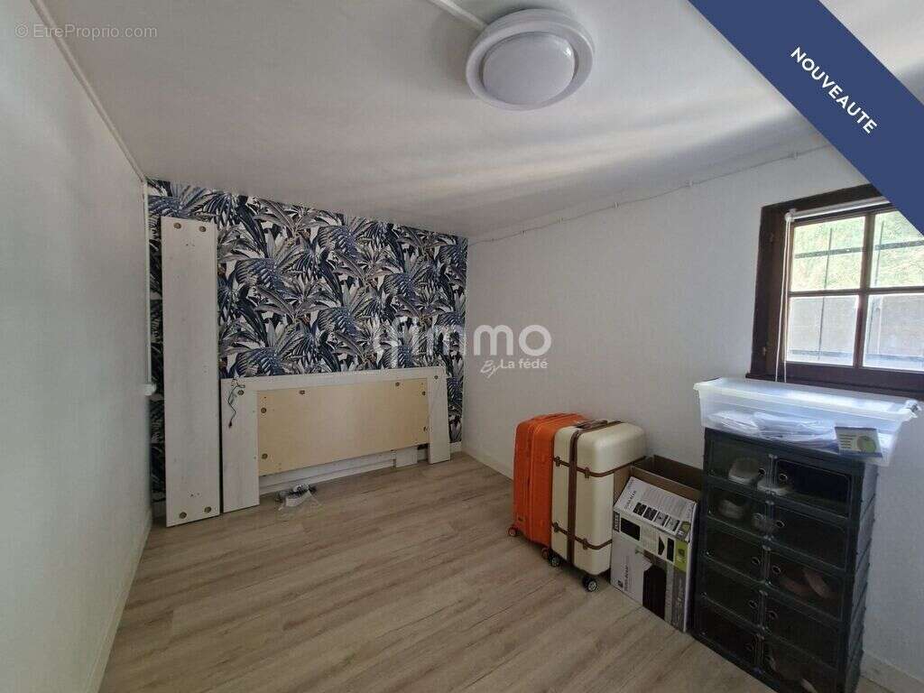 Maison familiale 98m² avec piscine et grands garages – Montazels - photo 12