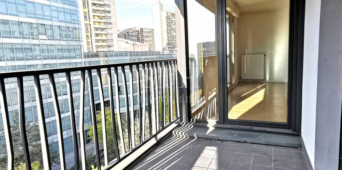 Grand Balcon loggia - Appartement à BOULOGNE-BILLANCOURT