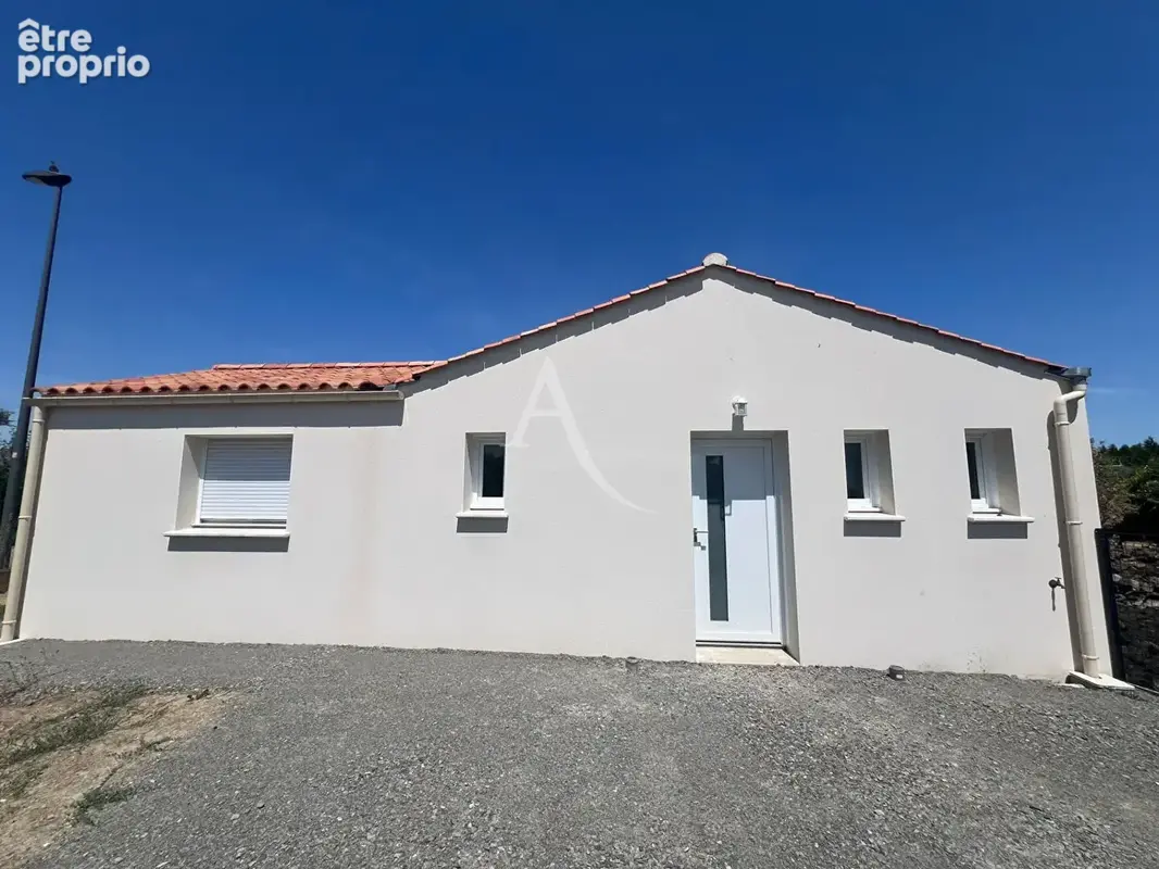 Maison à AVRILLE