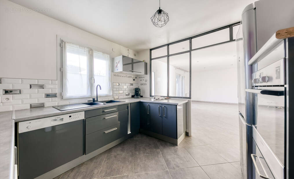 Maison à OZOIR-LA-FERRIERE