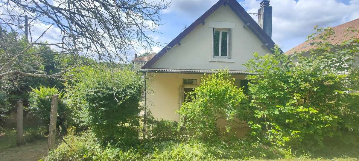 Maison à SAINT-JUNIEN