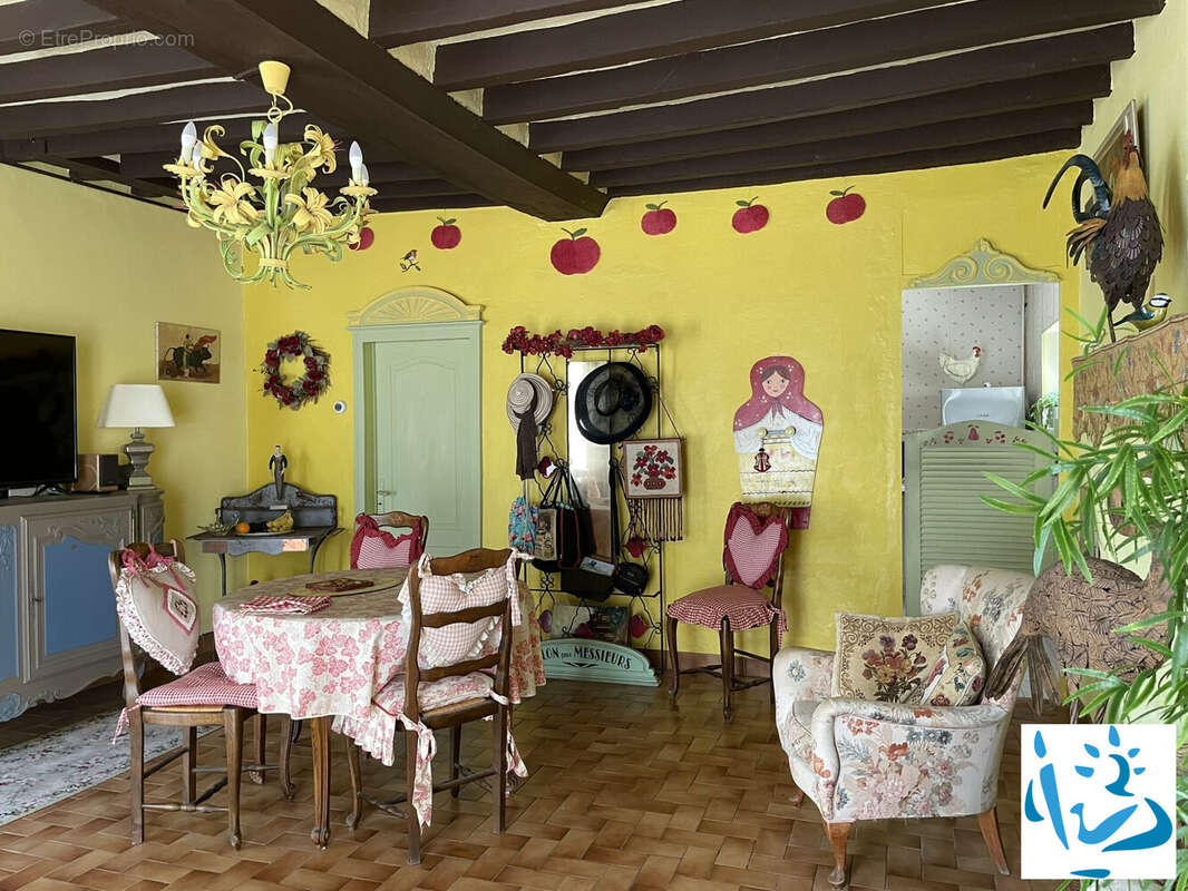 Maison à REMALARD