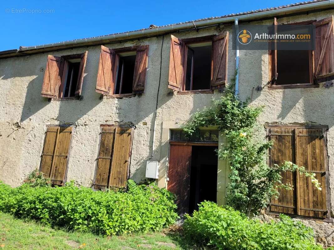 Maison à SAINTE-COLOMBE-SUR-L&#039;HERS