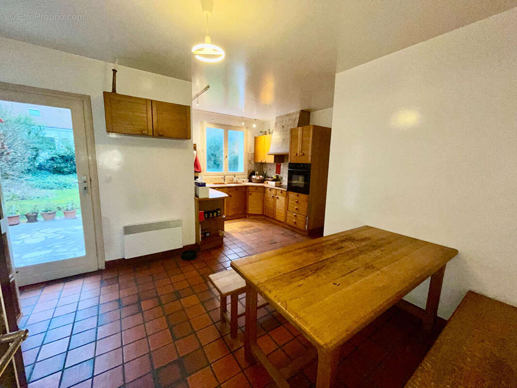 Maison à LE MESNIL-LE-ROI