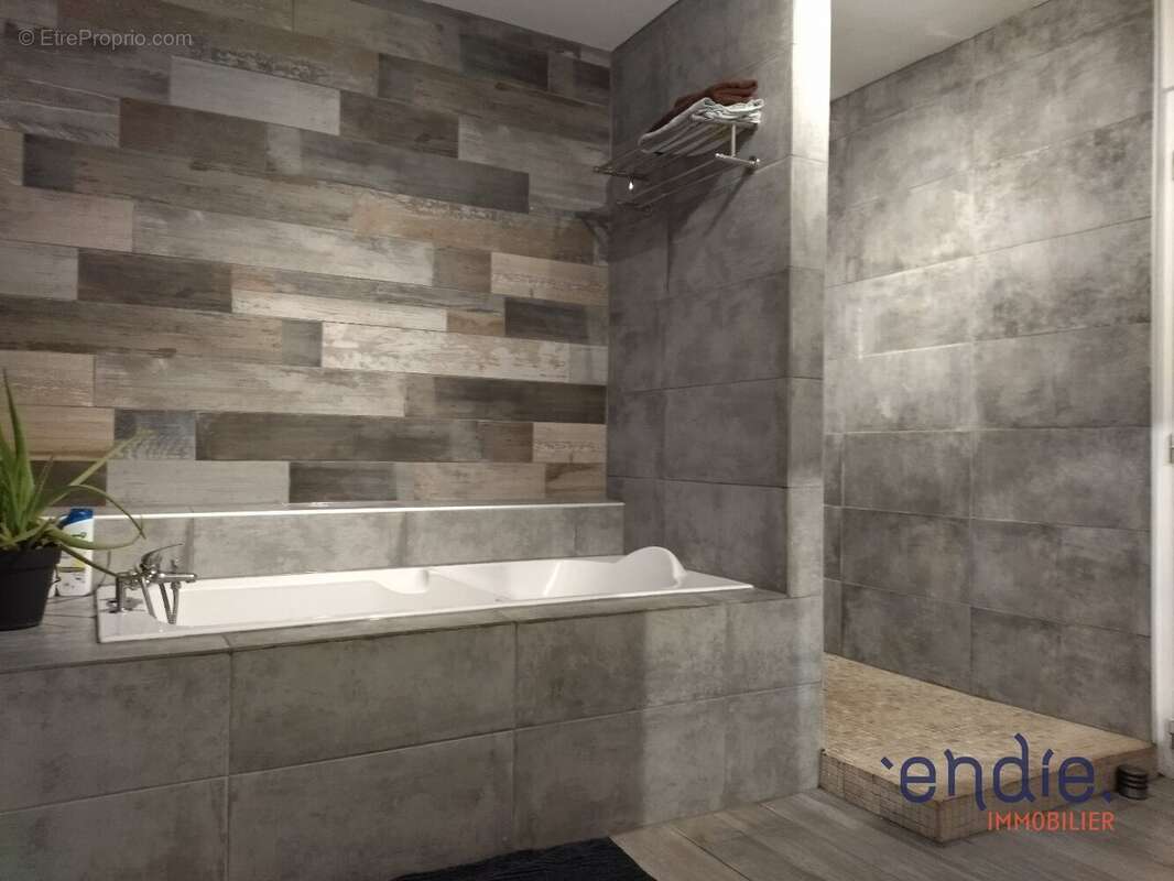 Maison à SAINT-SULPICE