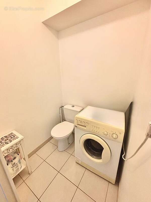 Nimes - magnifique appartement t3 de 63 m2 avec terrasse et box - photo 12