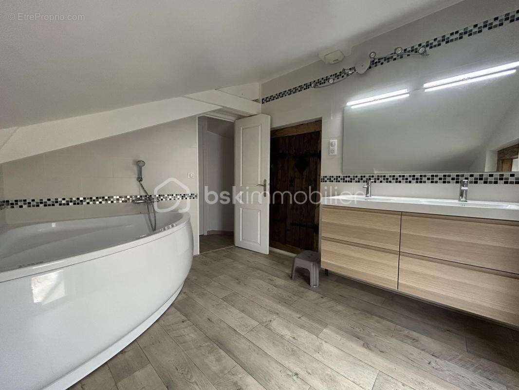 Maison à LA MEZIERE