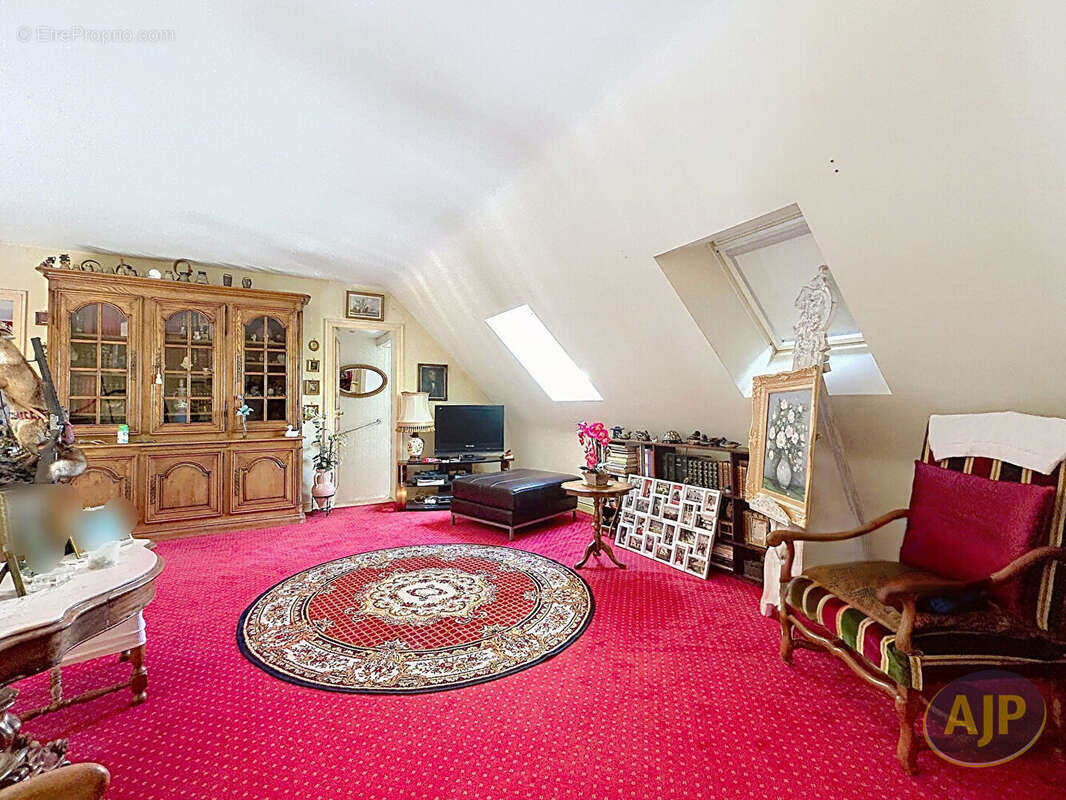 Maison à ROUGE