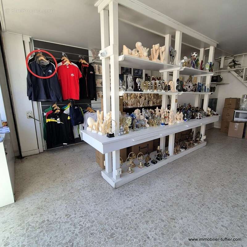 Local commercial - photo 7