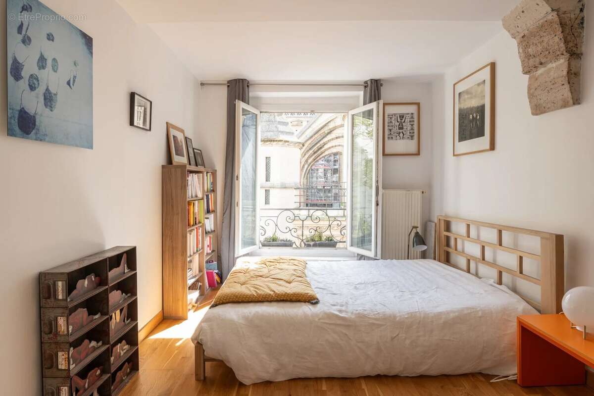Appartement à PARIS-4E